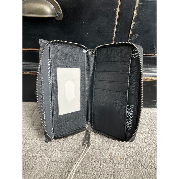 Marvel Studios Loungefly Wakanda  Forever Zip Wallet NWT - Picture 5 of 5